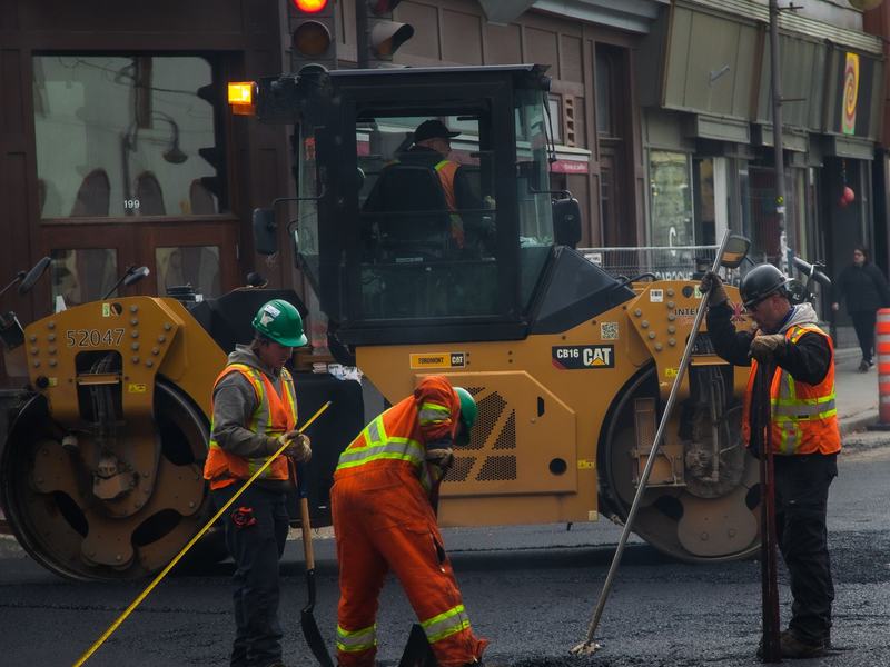 Asphalt paving and sealcoating in Bloomington area, IL