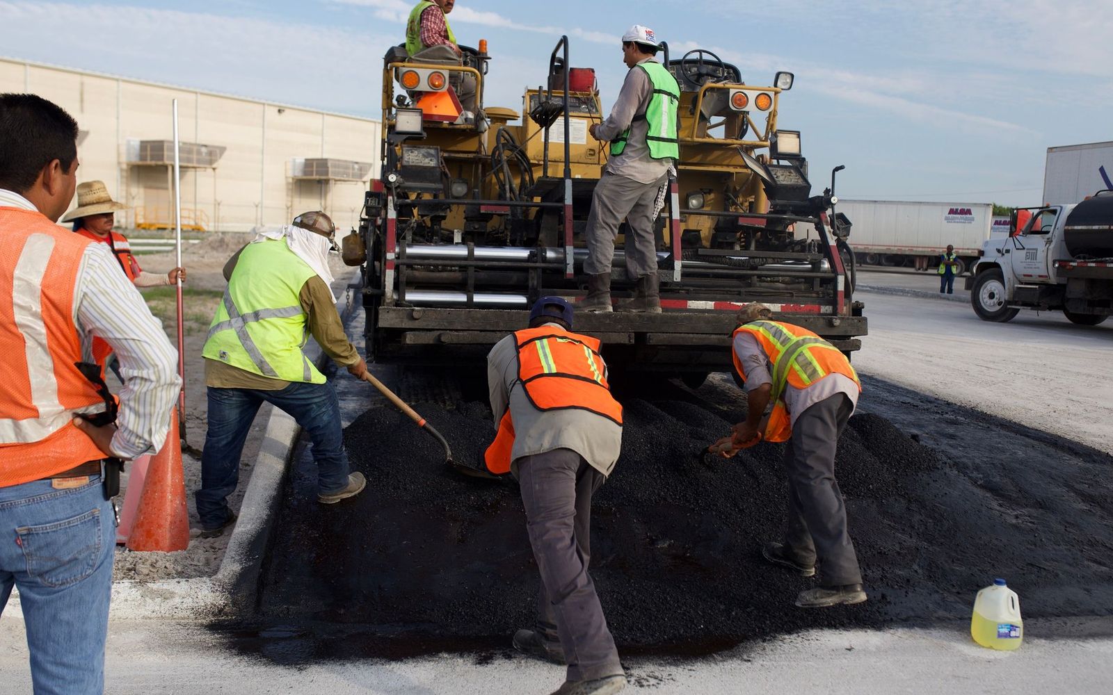 Asphalt paving and sealcoating in Bloomington, IL by Bloomington Asphalt Pros